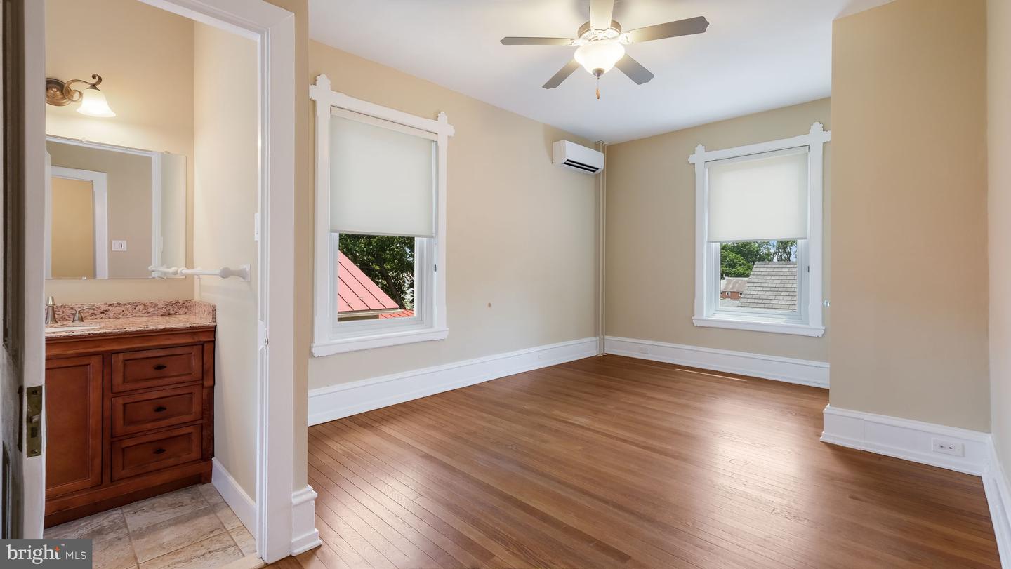 106 E State St #2 Property Photo 13