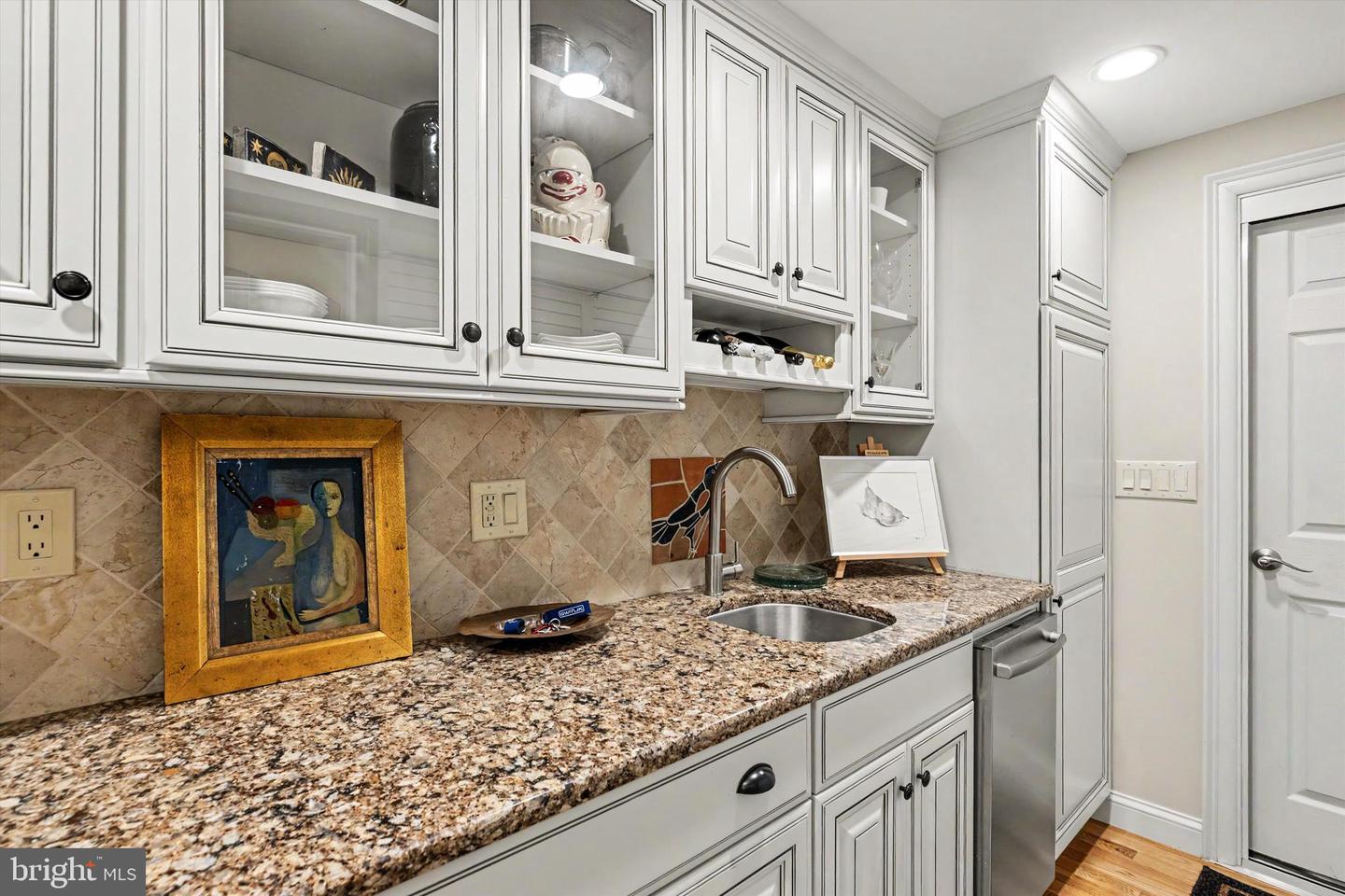 525 Portsmouth Ct Property Photo 12