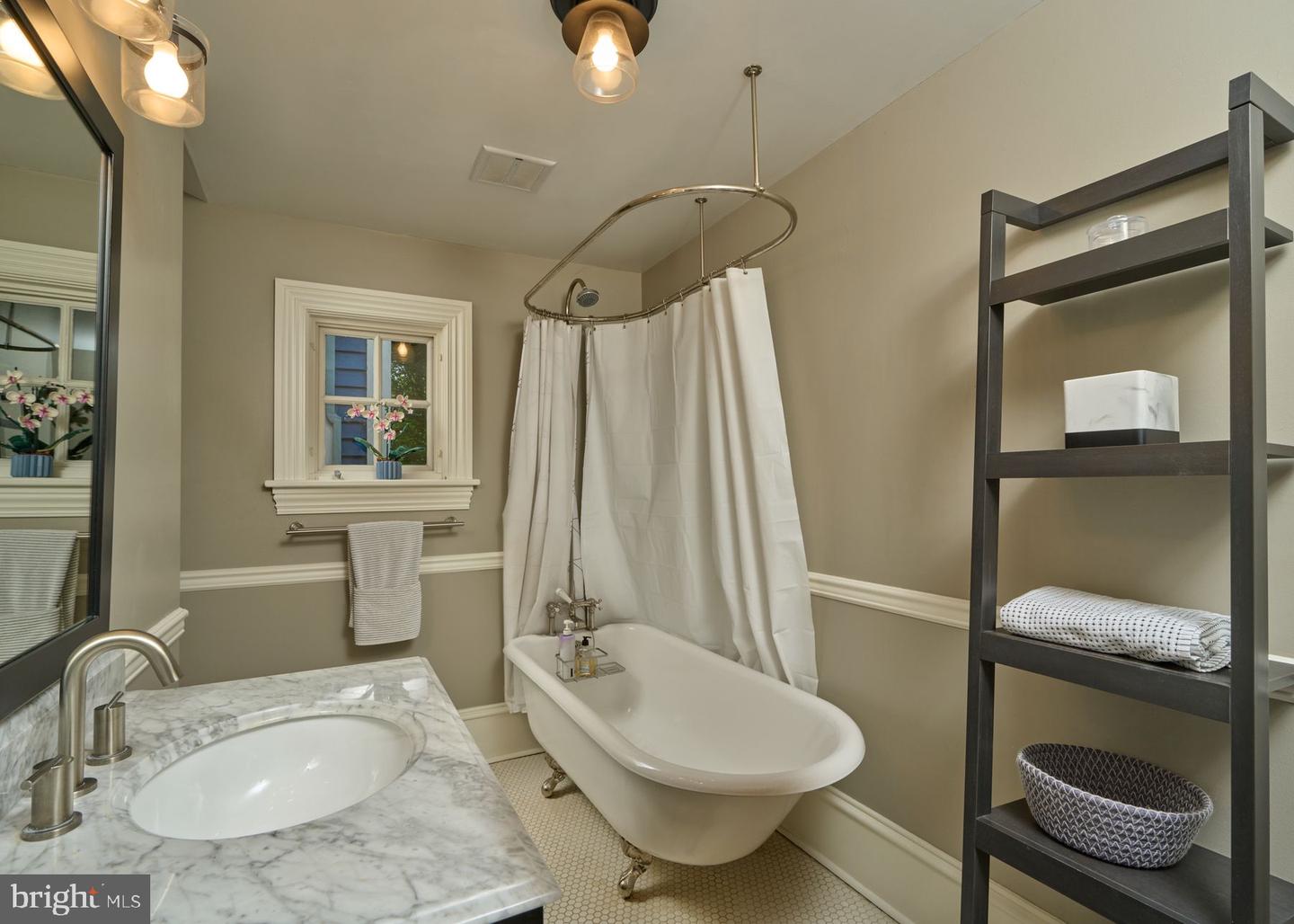 PABU2128368 Property Photo 40
