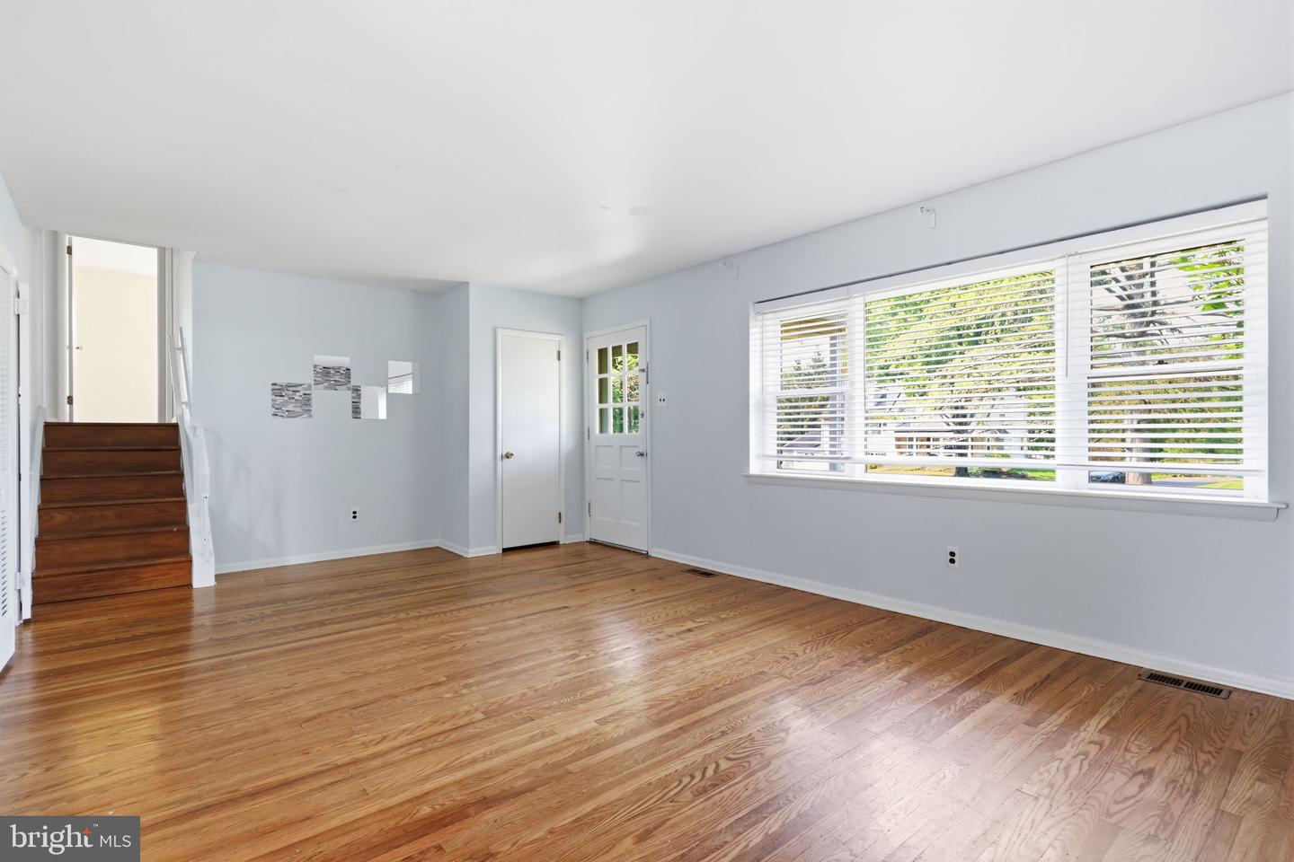 403 Merion Dr Property Photo 4
