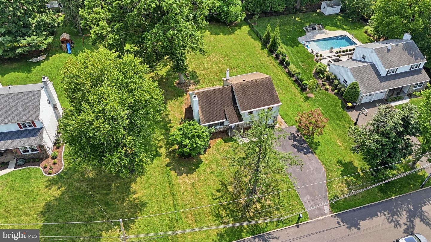403 Merion Dr Property Photo 33