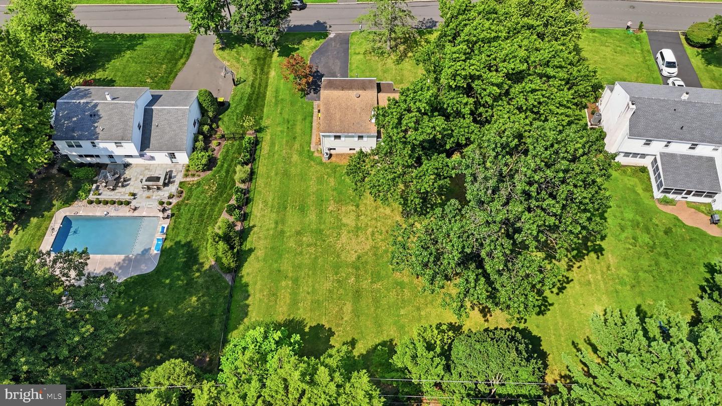 403 Merion Dr Property Photo 35