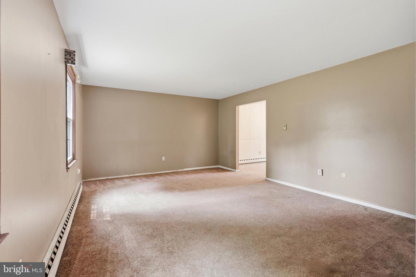 42 Springs Dr Property Photo 7