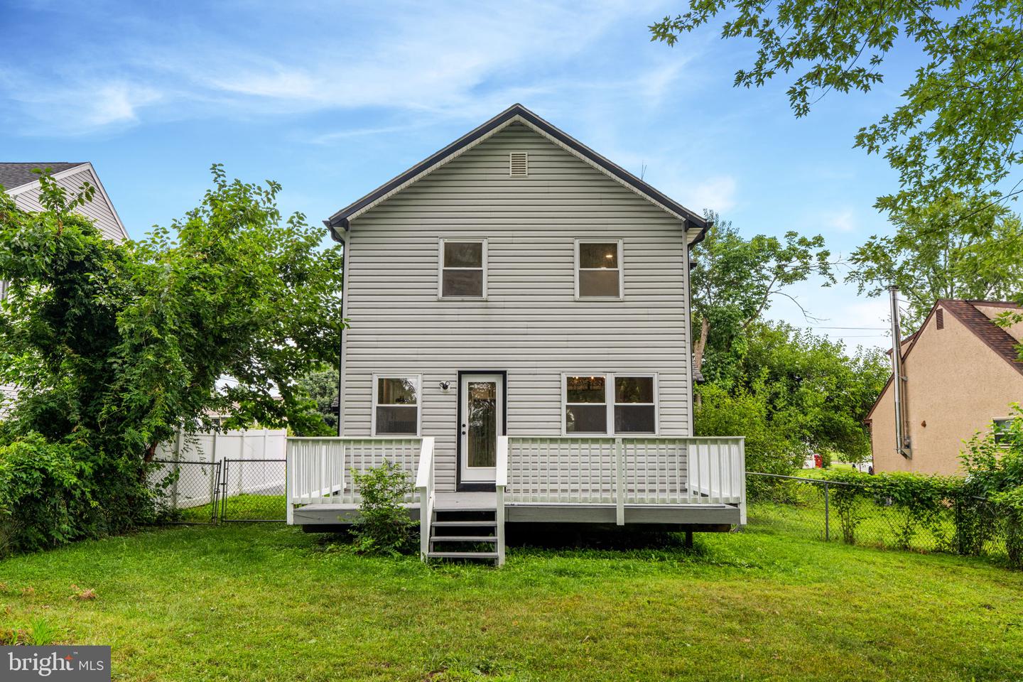 200 Maple St Property Photo 2