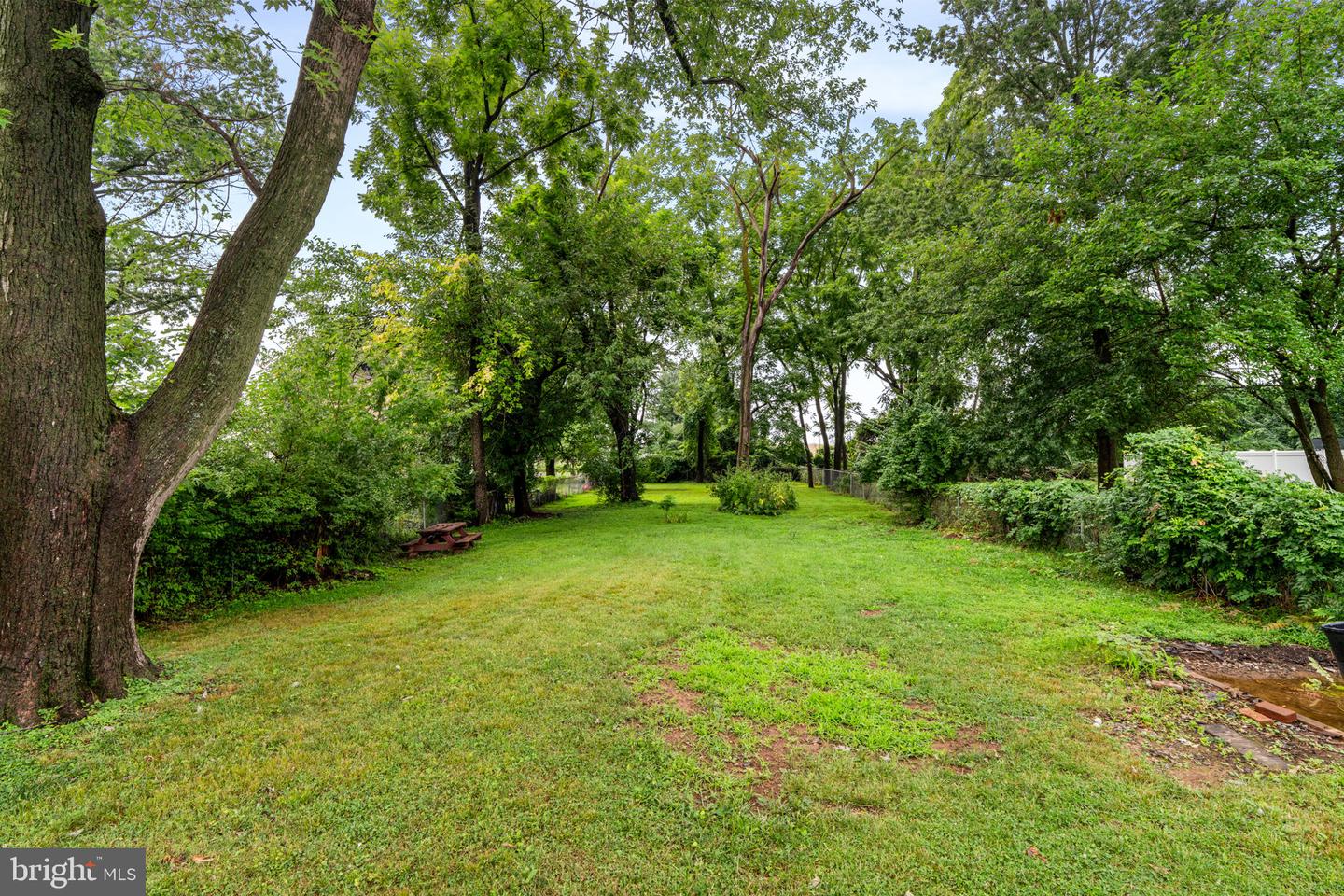 200 Maple St Property Photo 3