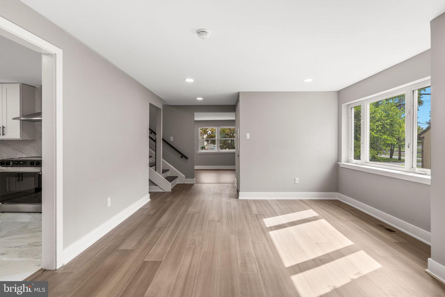 200 Maple St Property Photo 11