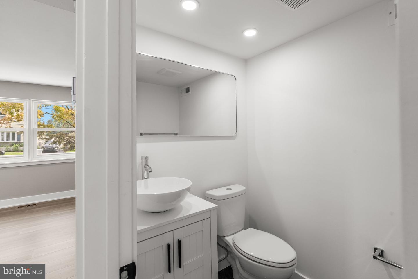 200 Maple St Property Photo 12