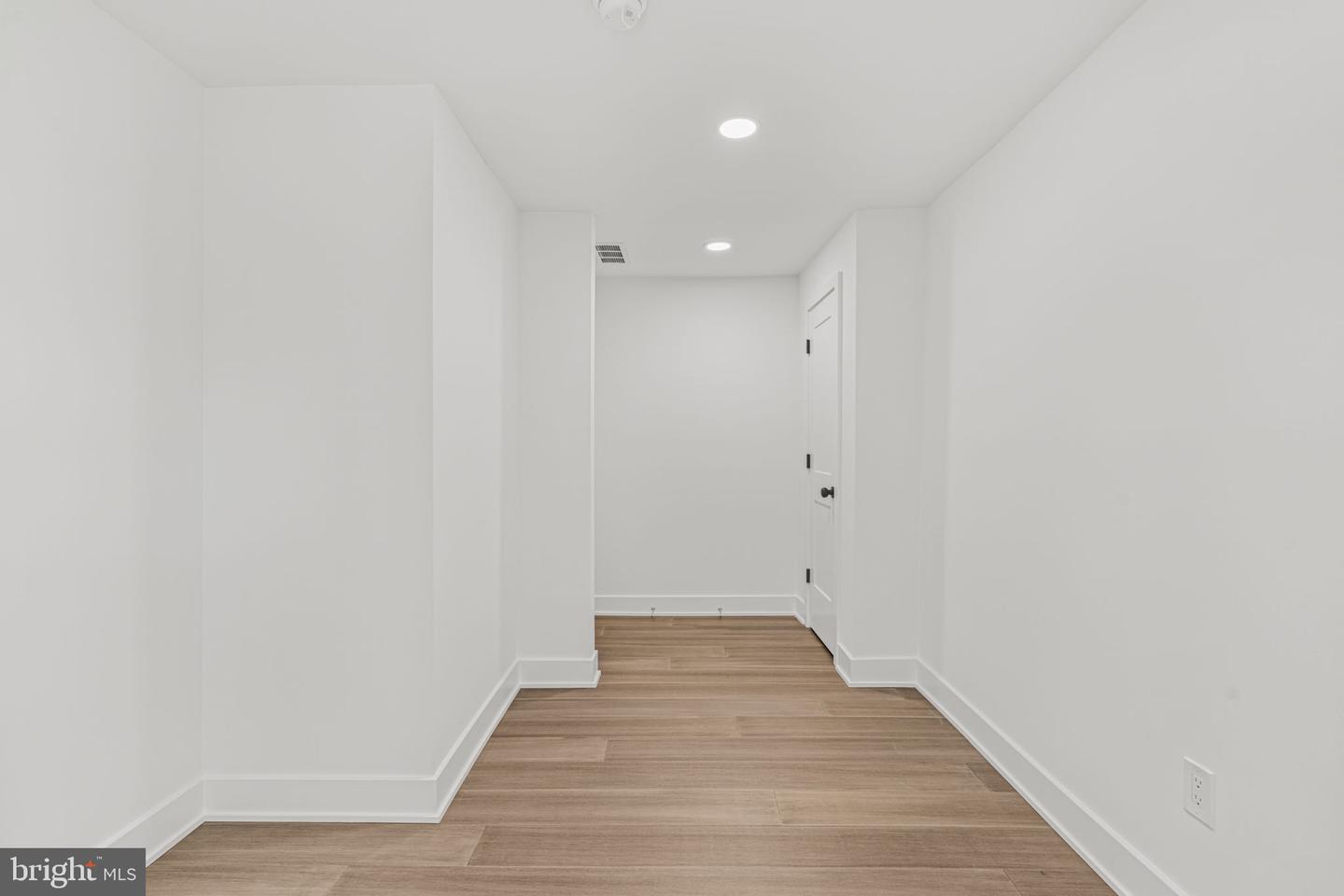 200 Maple St Property Photo 23