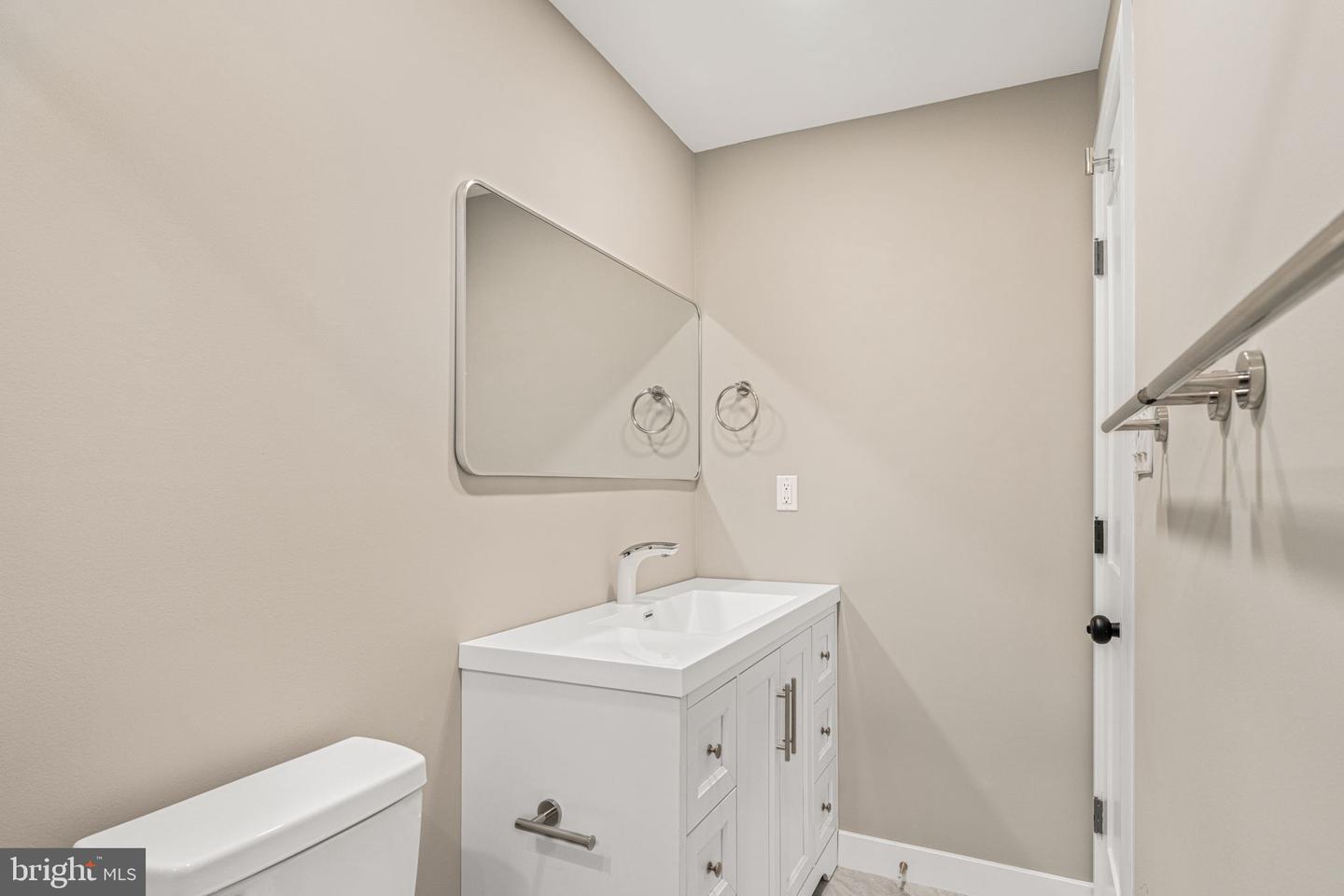 200 Maple St Property Photo 27