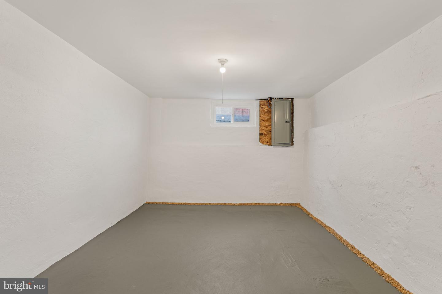 200 Maple St Property Photo 37