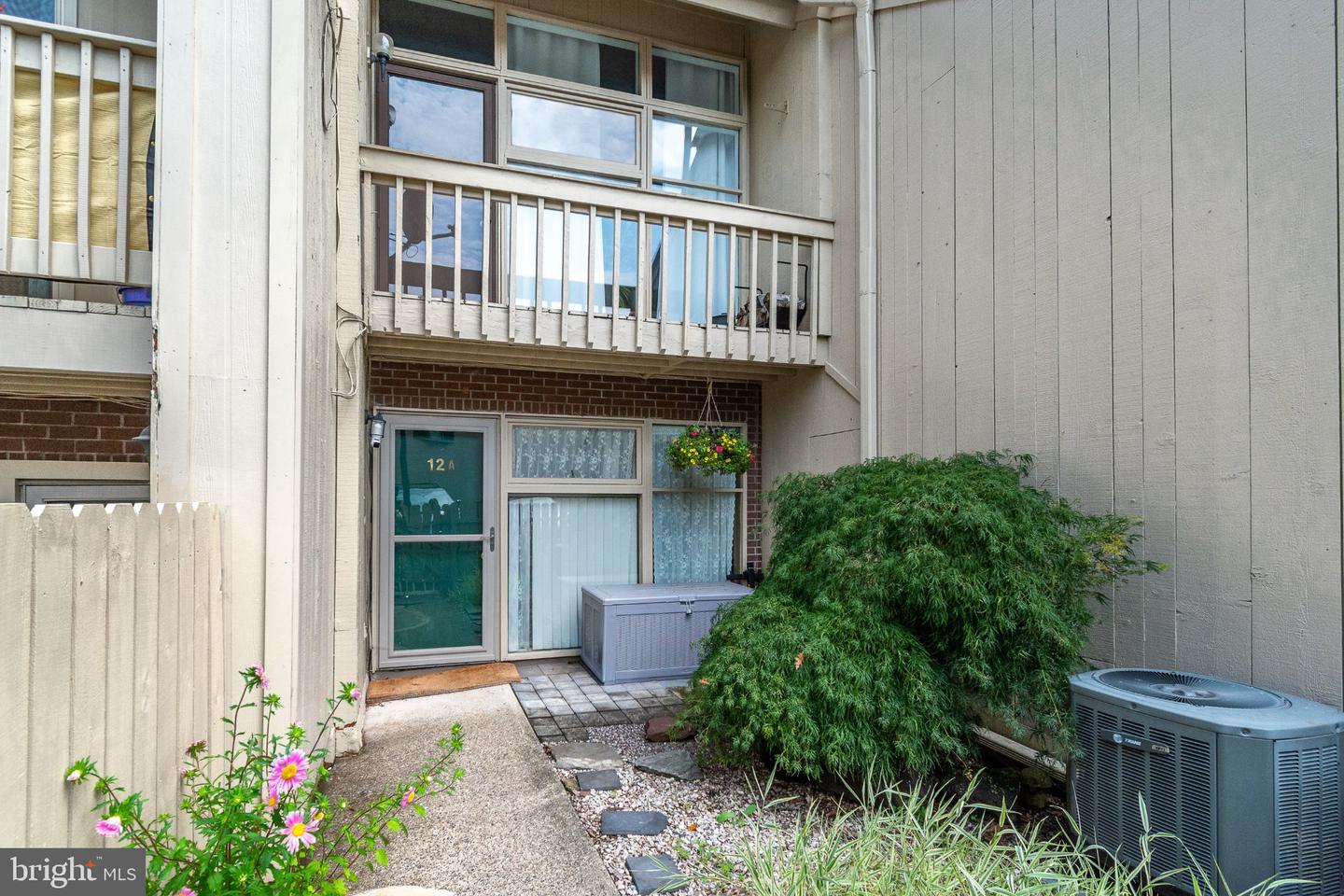 12-a Oscar Hammerstein Way Property Photo 4