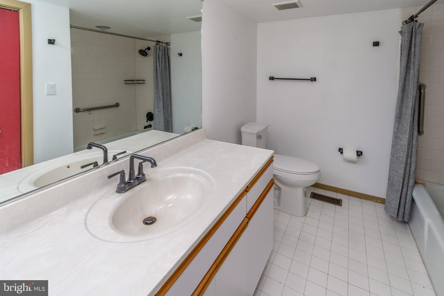 12-a Oscar Hammerstein Way Property Photo 19