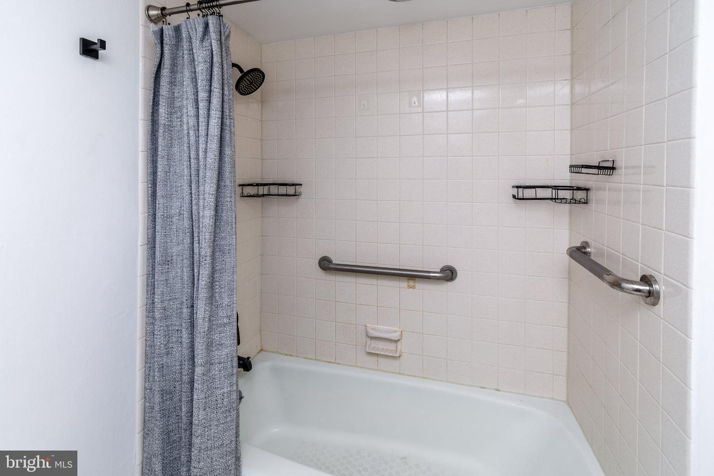 12-a Oscar Hammerstein Way Property Photo 20