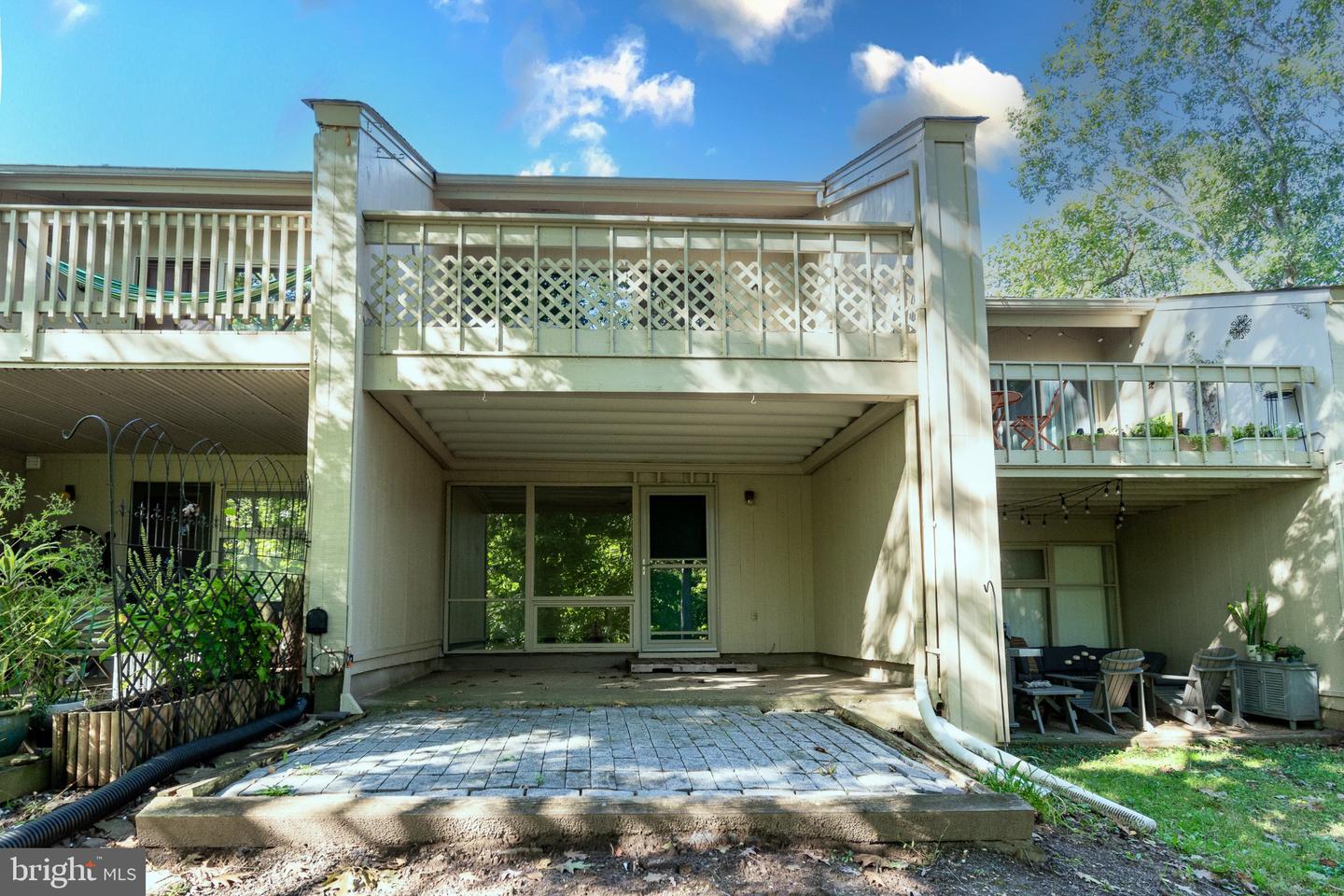 12-a Oscar Hammerstein Way Property Photo 27