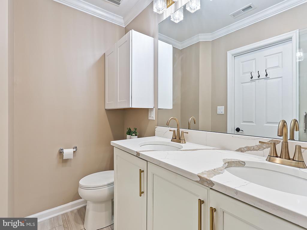 16421 River View Dr Property Photo 31