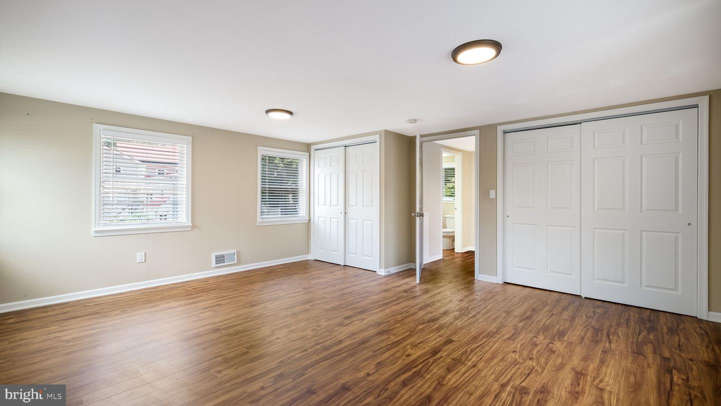 112 E State St #7 Property Photo 14