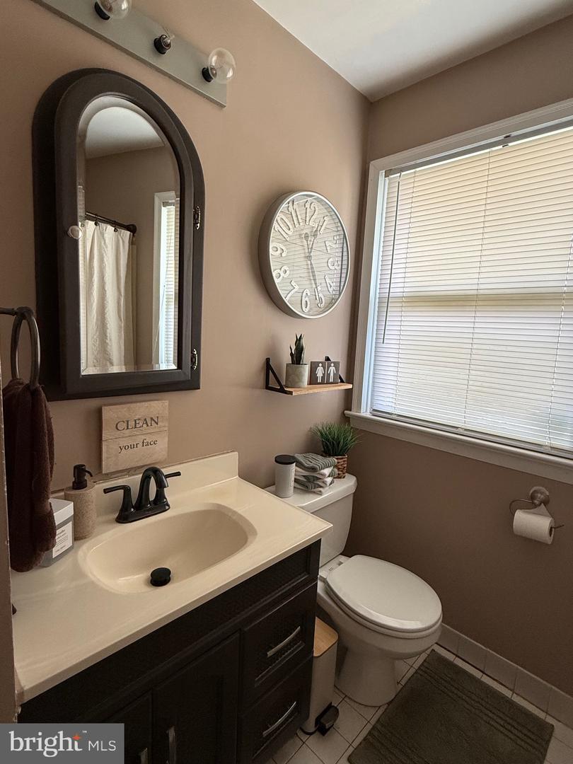 2545 Crafton Dr Property Photo 12