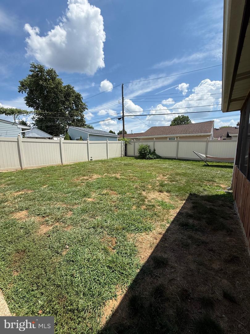 2545 Crafton Dr Property Photo 15