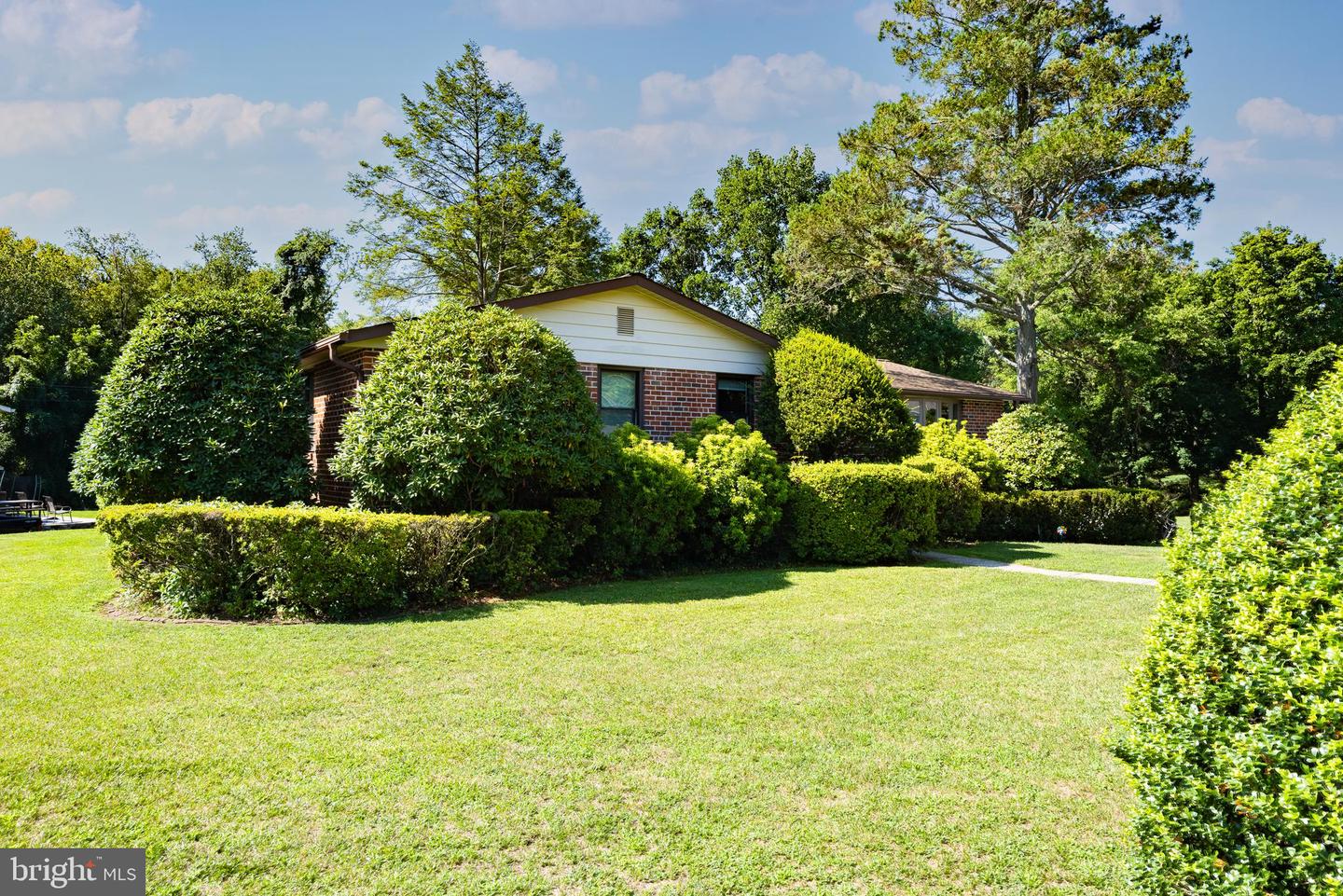 975 Spring View Dr Property Photo 6