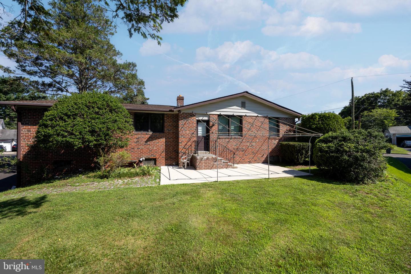 975 Spring View Dr Property Photo 9