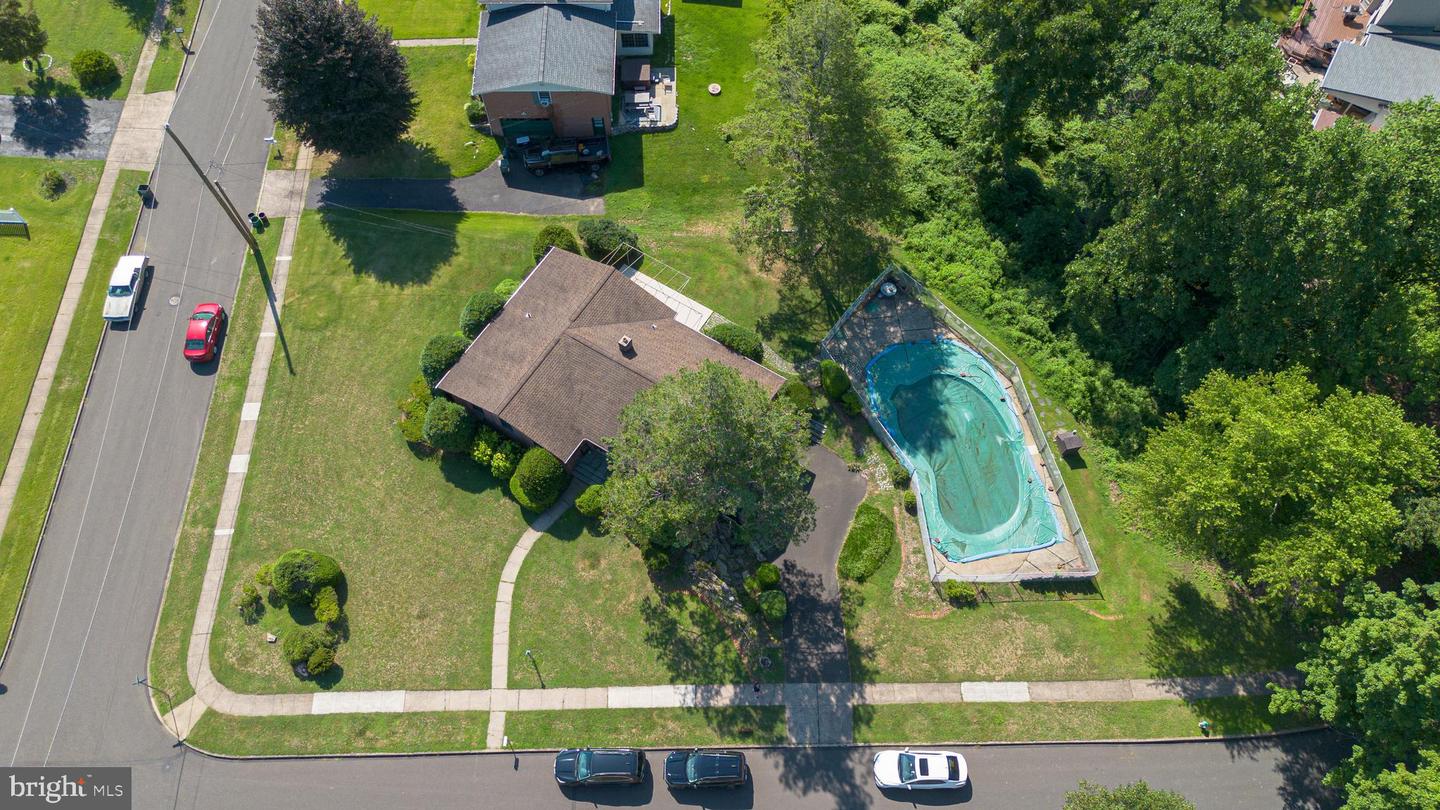 975 Spring View Dr Property Photo 47