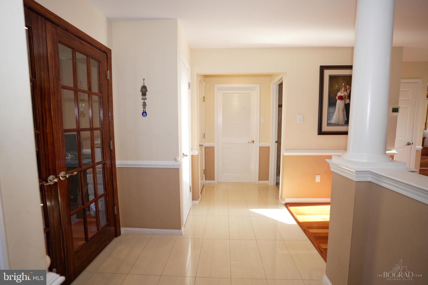201 White Pine Ct Property Photo 4