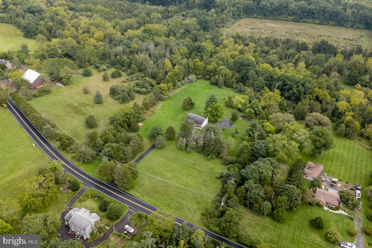 125 E Dark Hollow Road Rd Property Photo 14