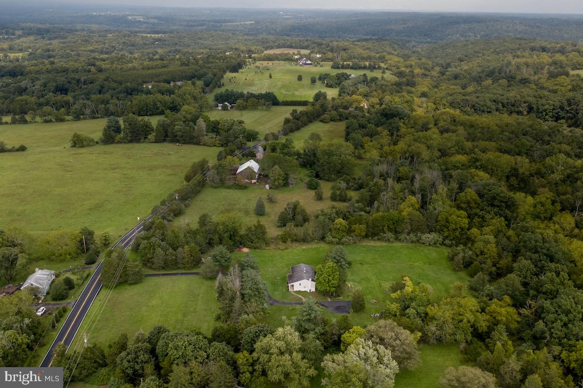 125 E Dark Hollow Road Rd Property Photo 18