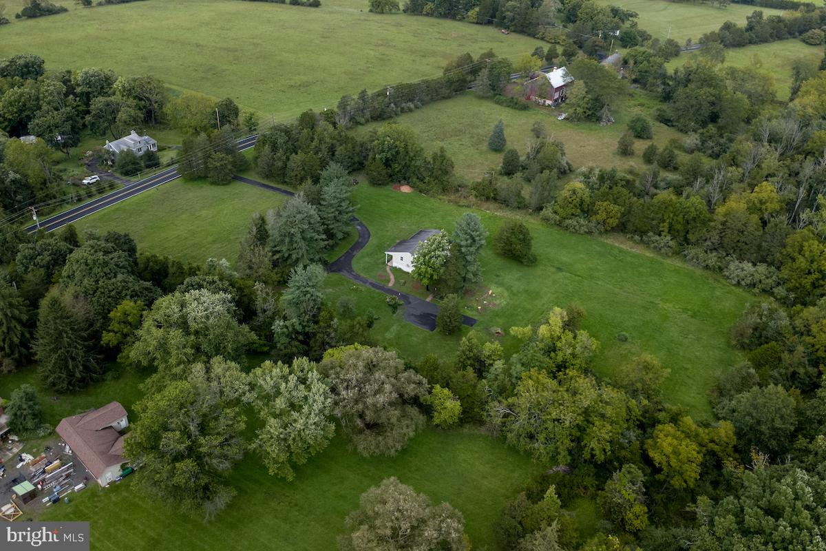 125 E Dark Hollow Road Rd Property Photo 19