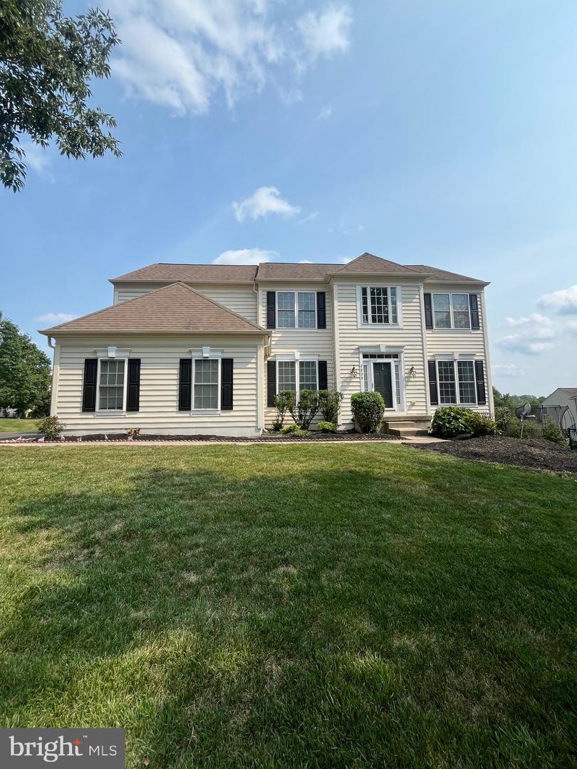 2825 Mountain Laurel Dr Property Photo 1