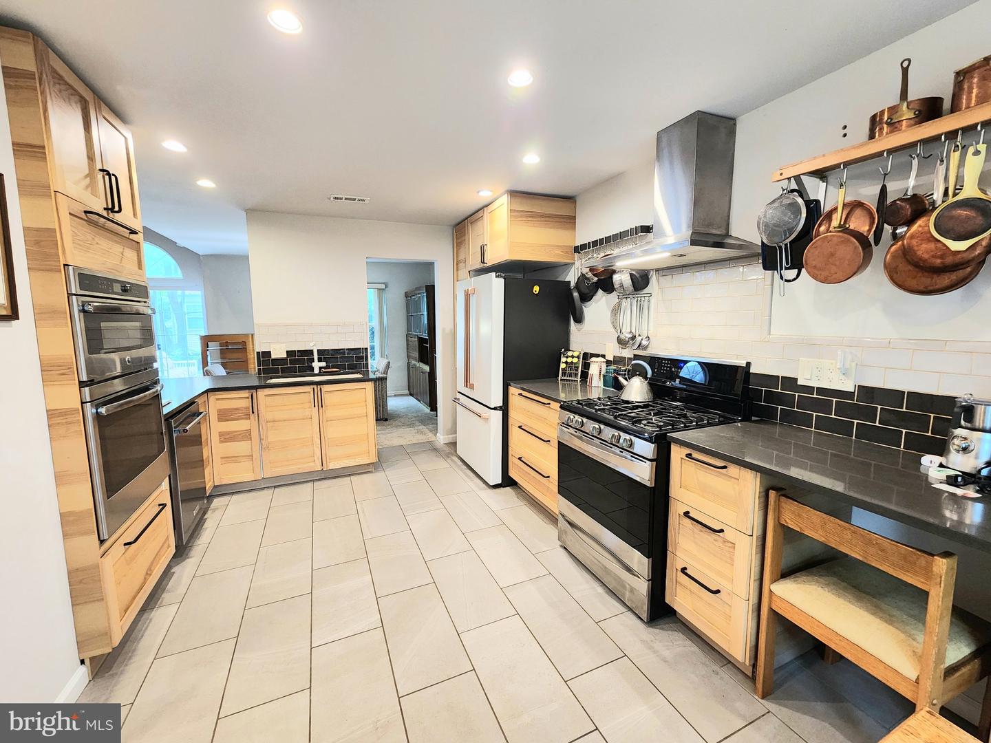 15 Laurel Cir Property Photo 1