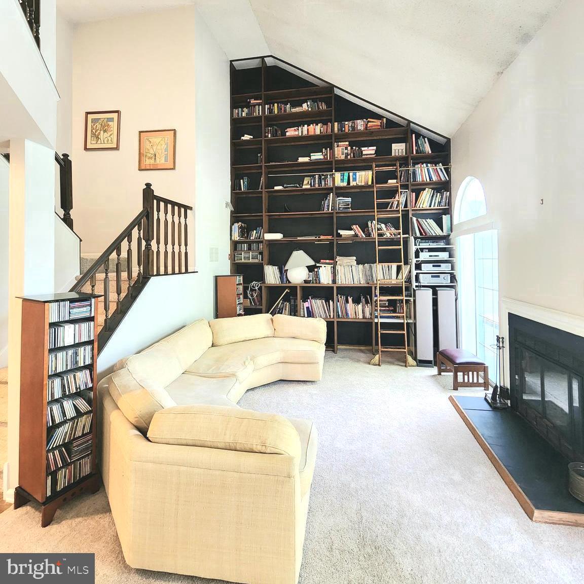 15 Laurel Cir Property Photo 6