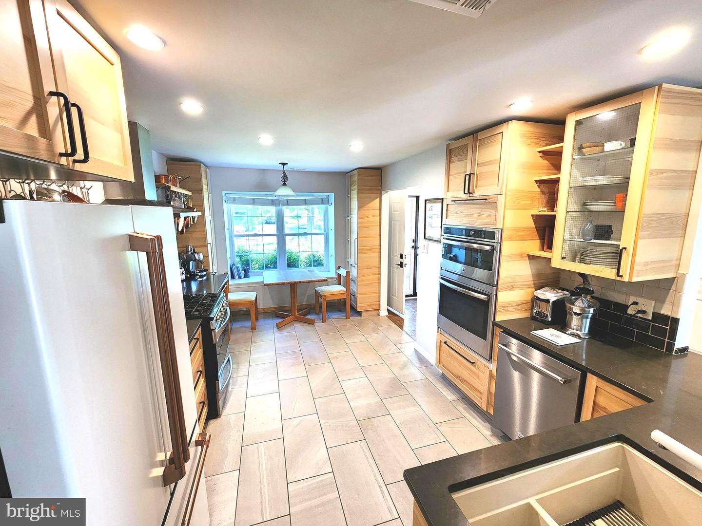 15 Laurel Cir Property Photo 9