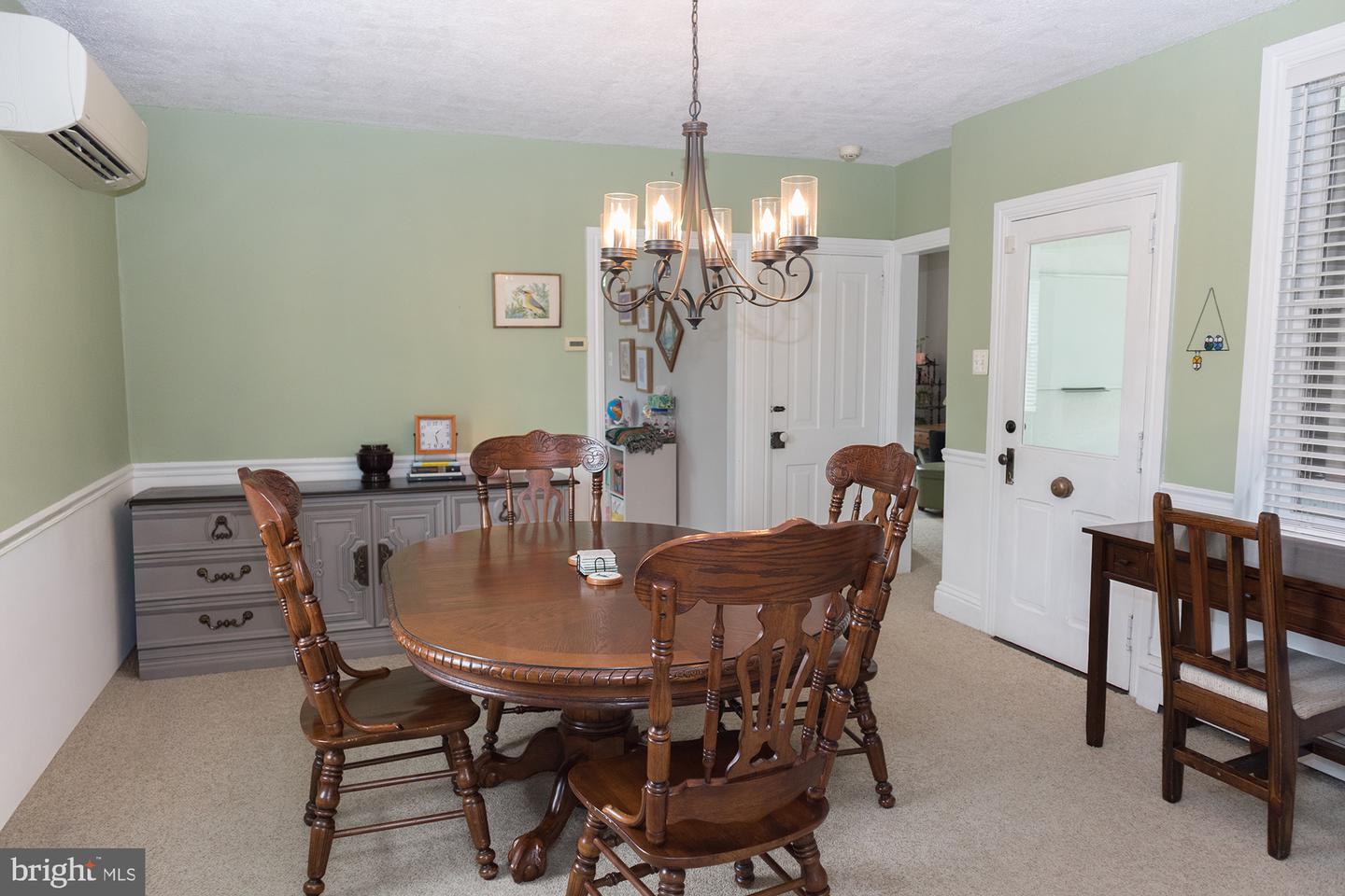 176 N Ambler St Property Photo 8