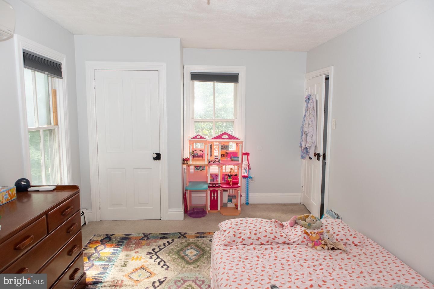 176 N Ambler St Property Photo 19