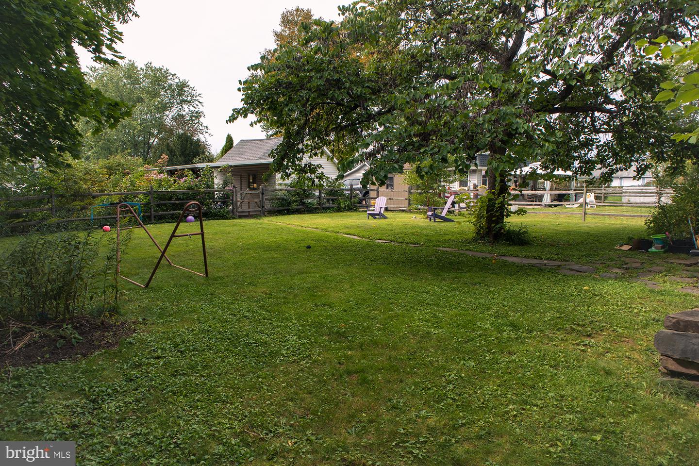 176 N Ambler St Property Photo 37