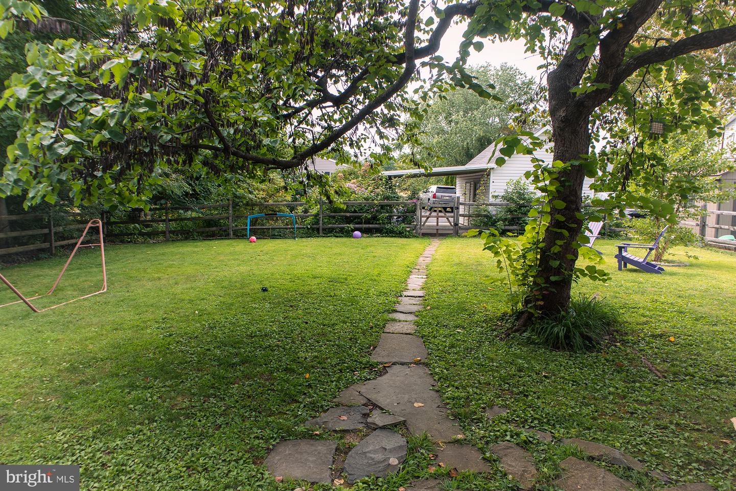 176 N Ambler St Property Photo 40