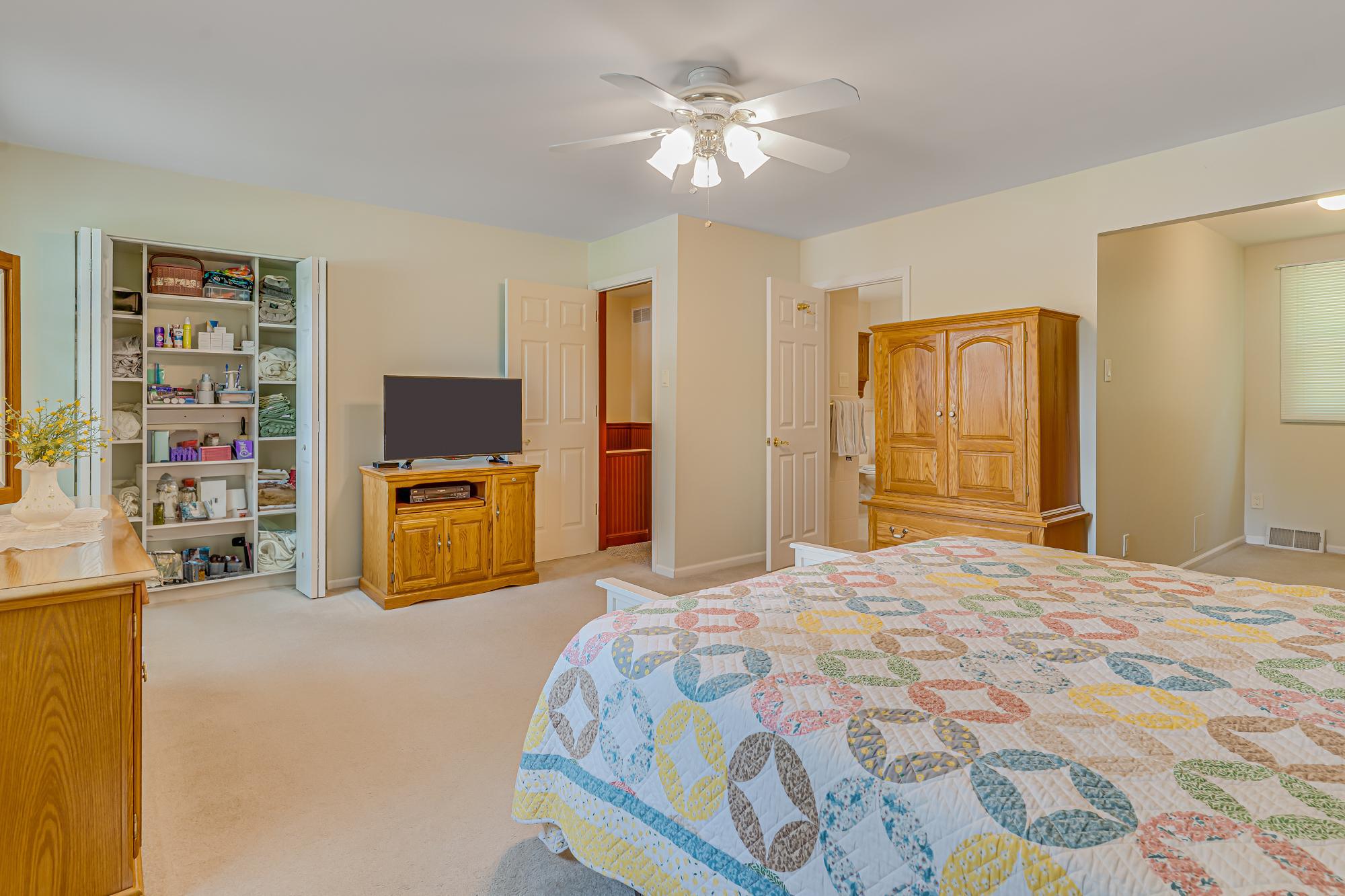 306 Charles St Property Photo 25