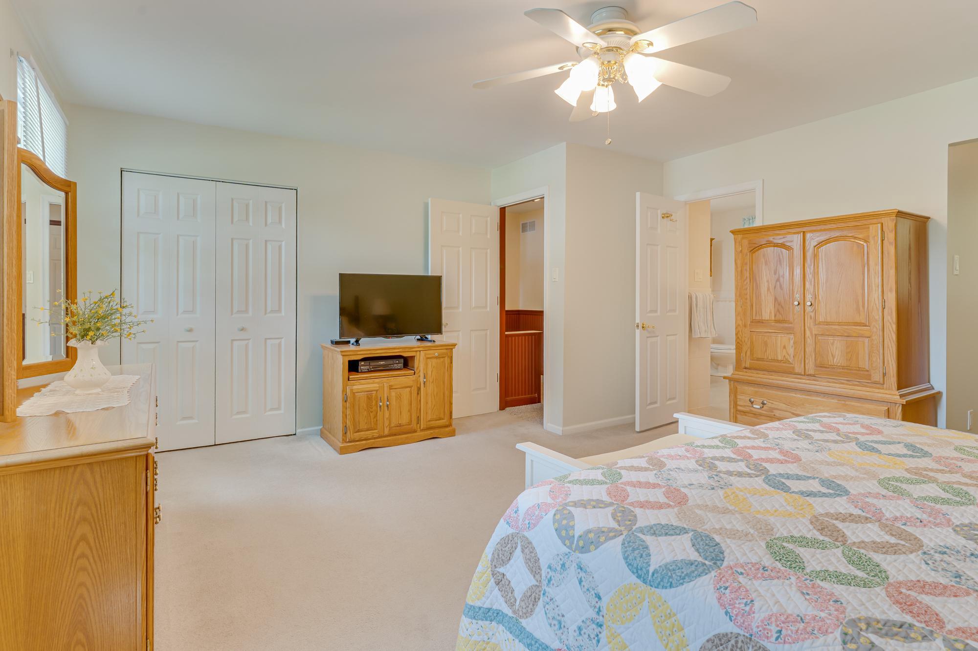 306 Charles St Property Photo 28