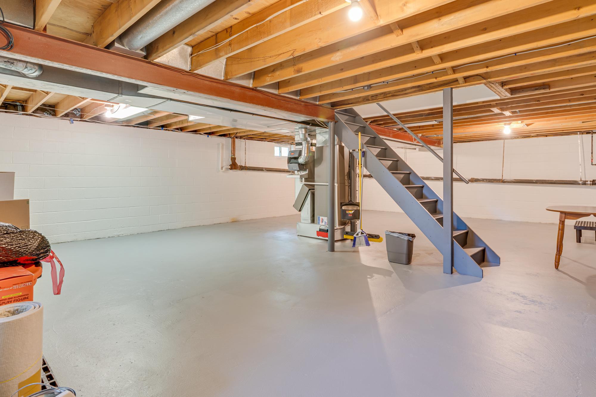 306 Charles St Property Photo 43