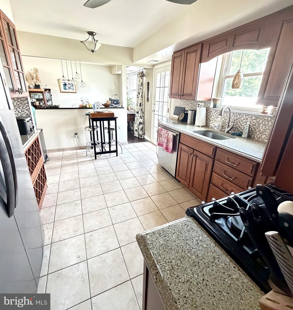 6308 Militia Ct Property Photo 4