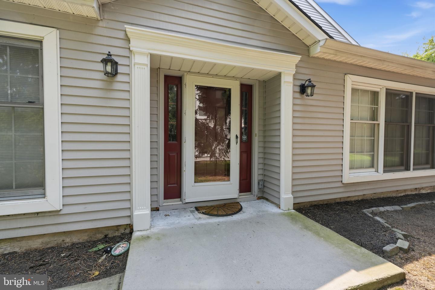 7 Walton Ct Property Photo 3