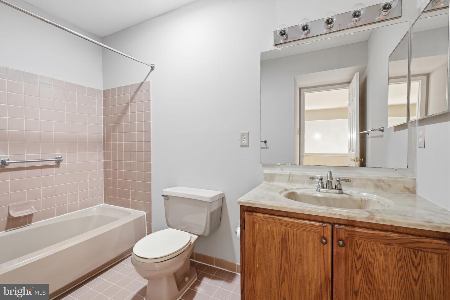 7 Walton Ct Property Photo 24