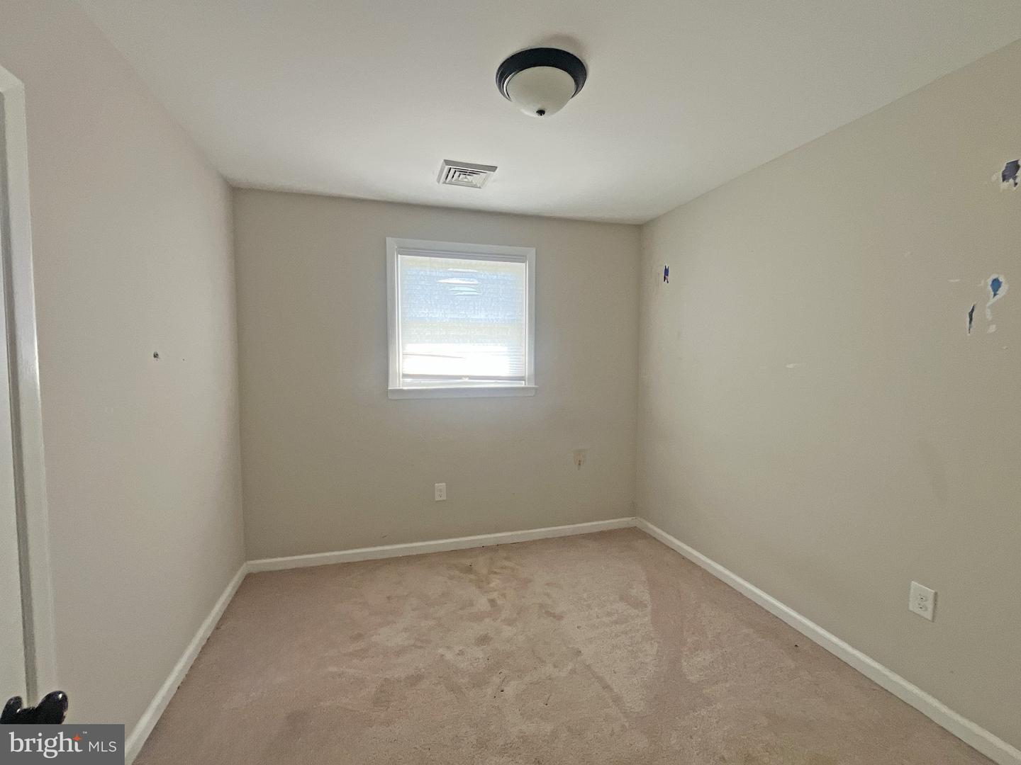 3 Nanlyn Ave Property Photo 9