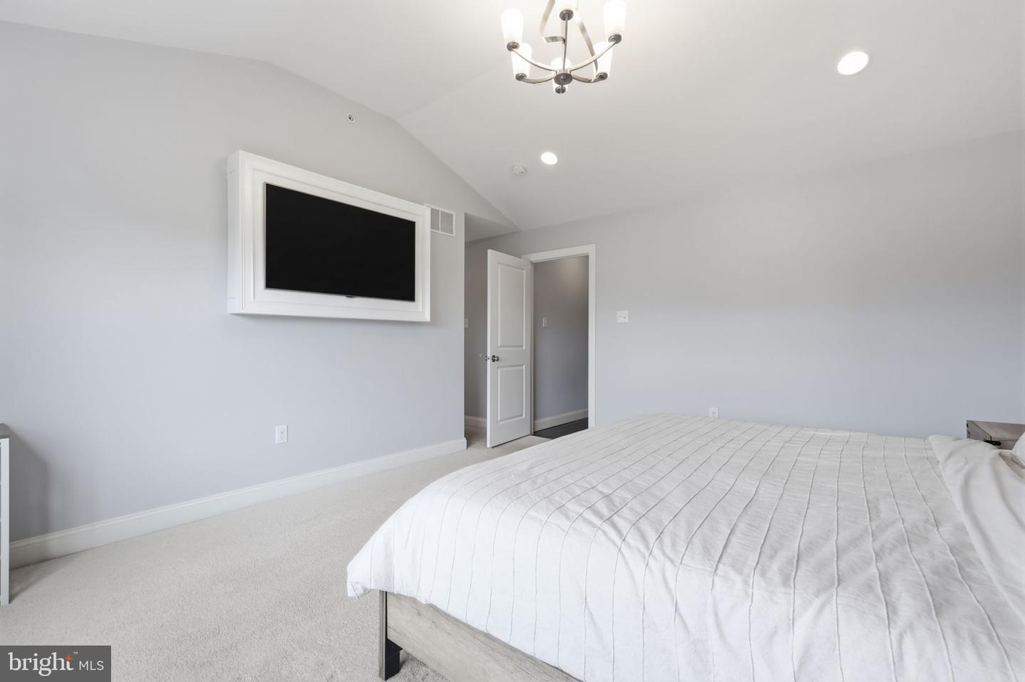170 Saddlebrook Dr Property Photo 22
