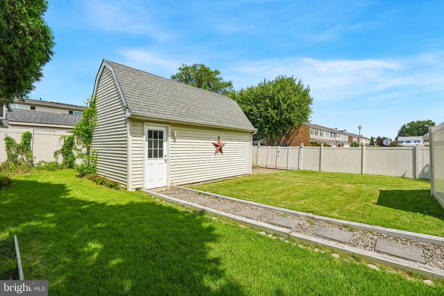 5738 Keenan Ct Property Photo 28