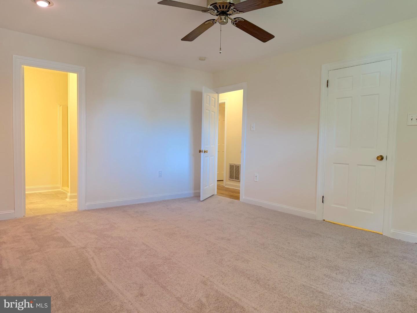 607 S Yardley Cmns St Property Photo 8