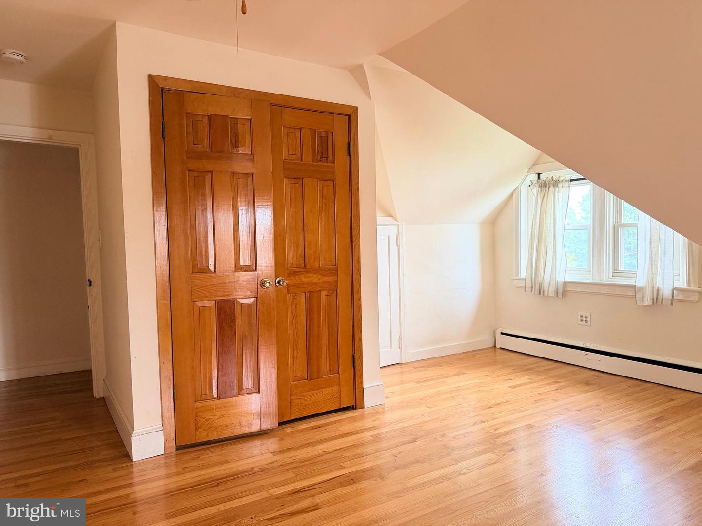 256 Radcliffe St #2nd Floor Property Photo 12