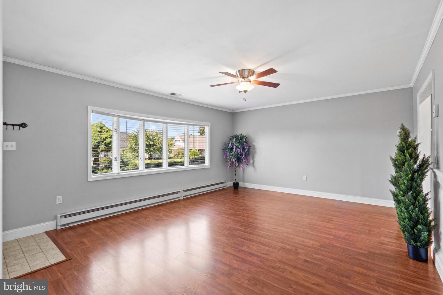 48 Towpath Rd Property Photo 6