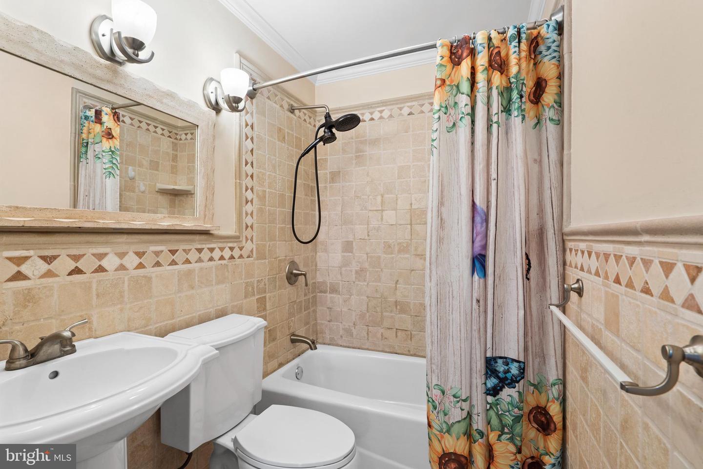 48 Towpath Rd Property Photo 18